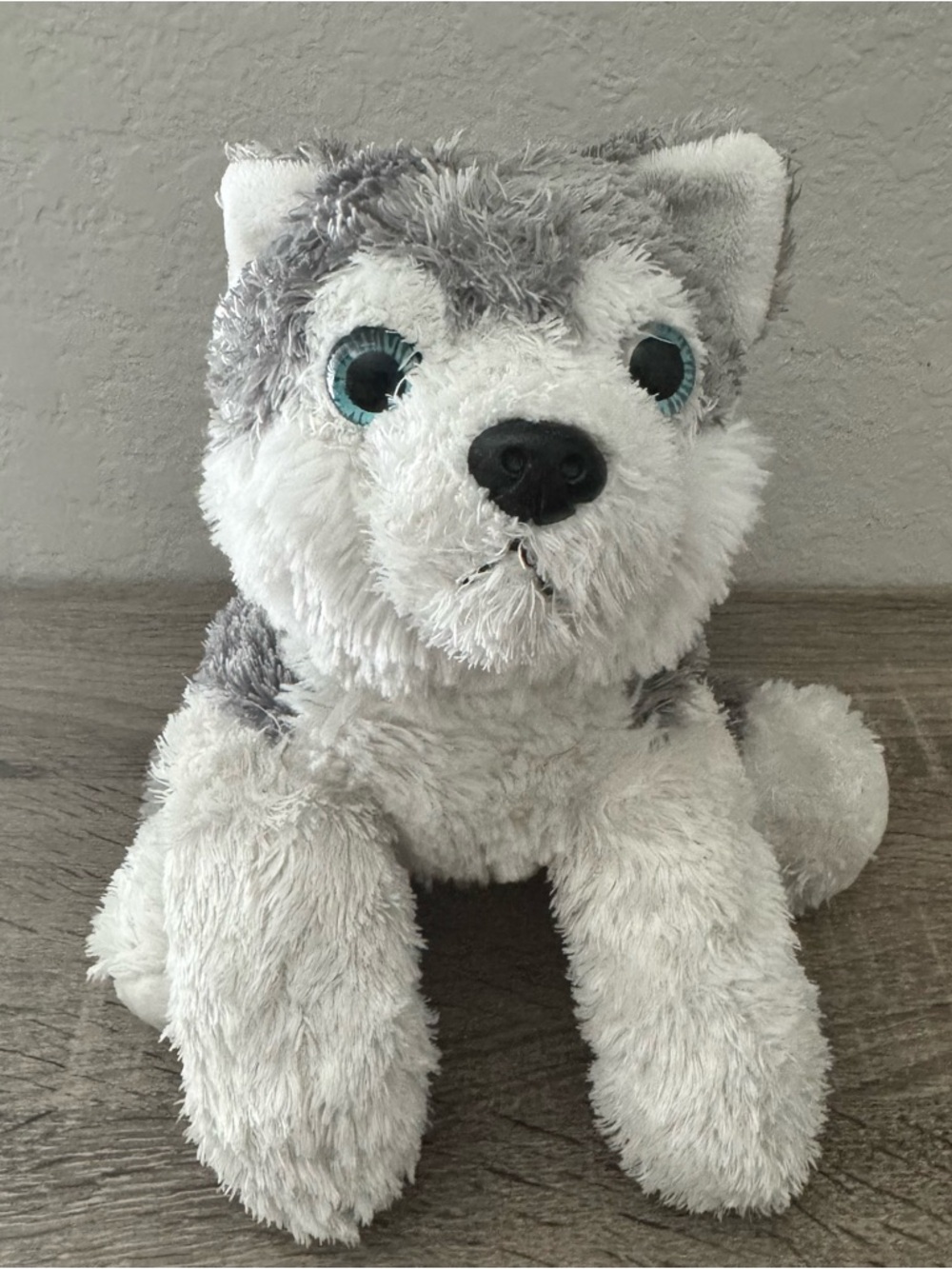 Aurora Husky Dog Plush 2015 Blue Eyes Puppy Grey White Stuffed Animal 12”